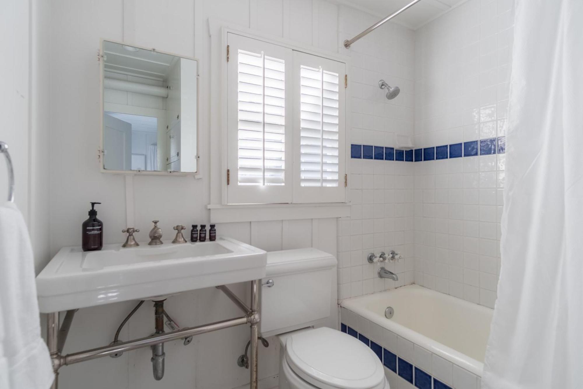 Casa de férias Topaz By Avantstay Adorable Walking Distance To W Large Patio *